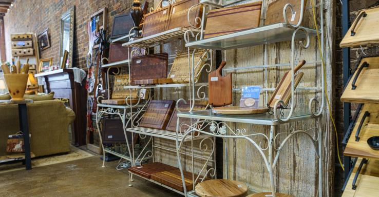 Colt Show Antiques and Hardwoods - Gallery Image 3