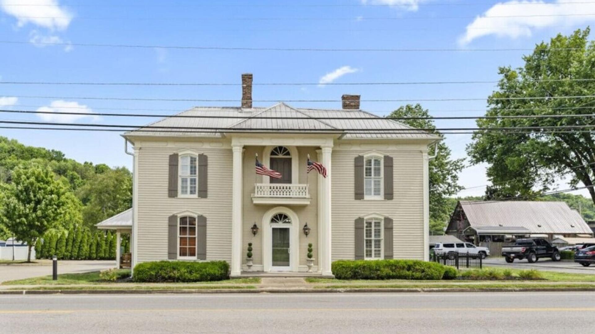 Miss Elizabeth's Place