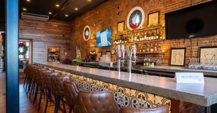 Glass Hollow Table & Tavern - Gallery Image 8